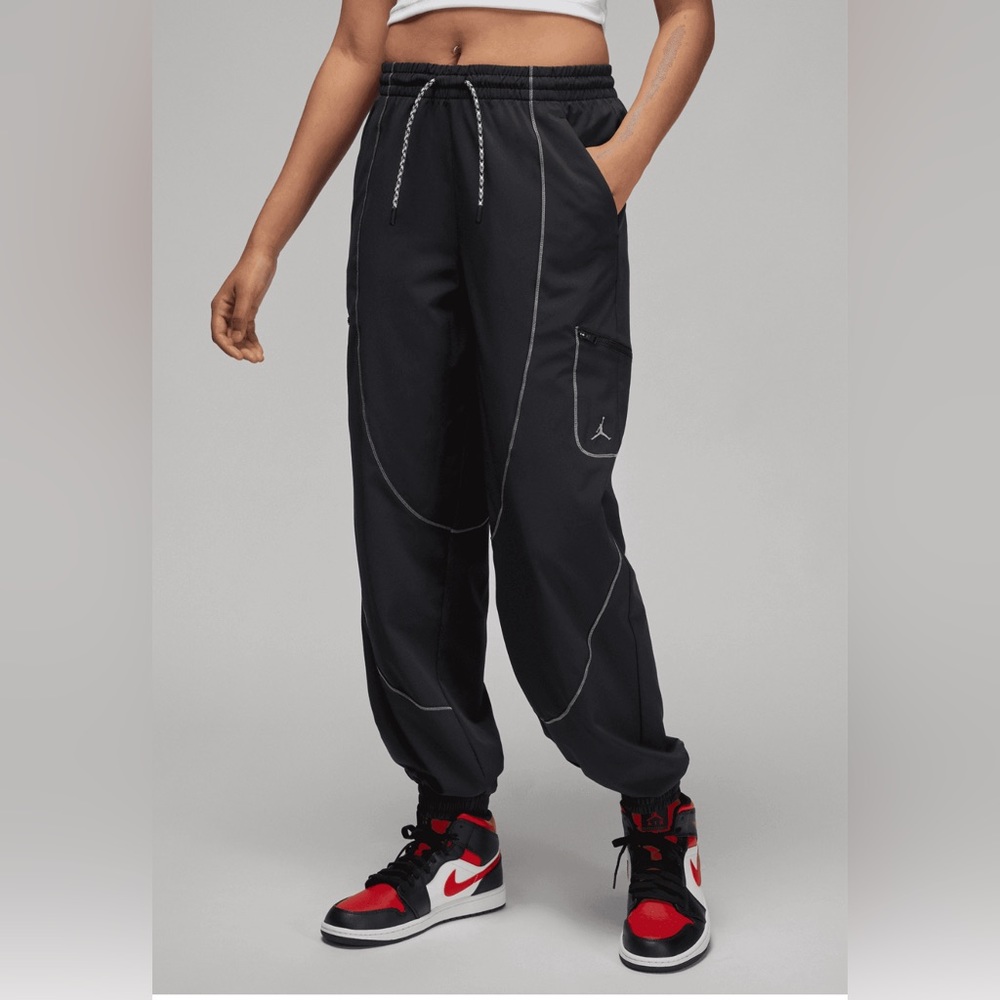 Woman’s Tunnel Pants (Jordan Brand)